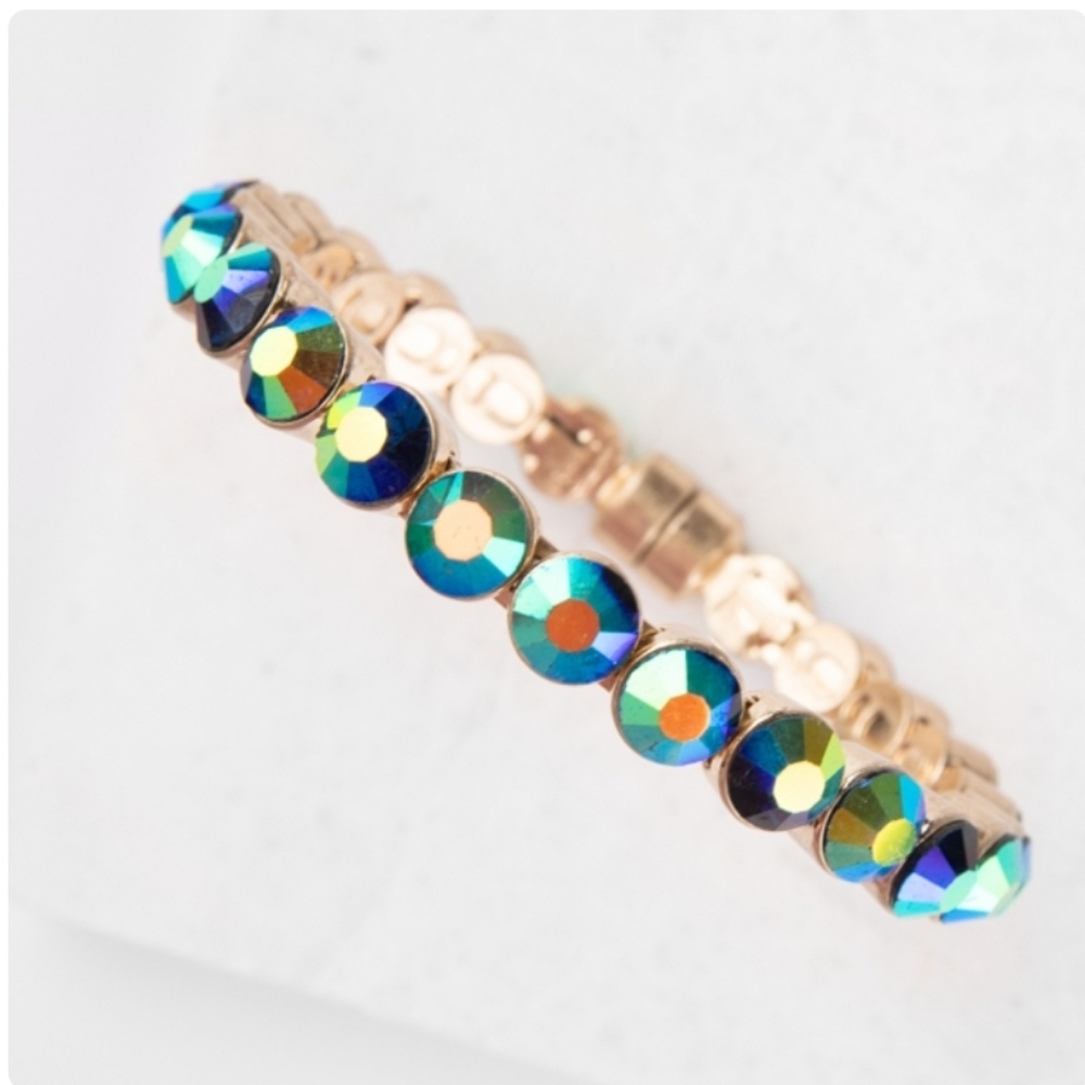 Eli Magnetic bracelet plunder